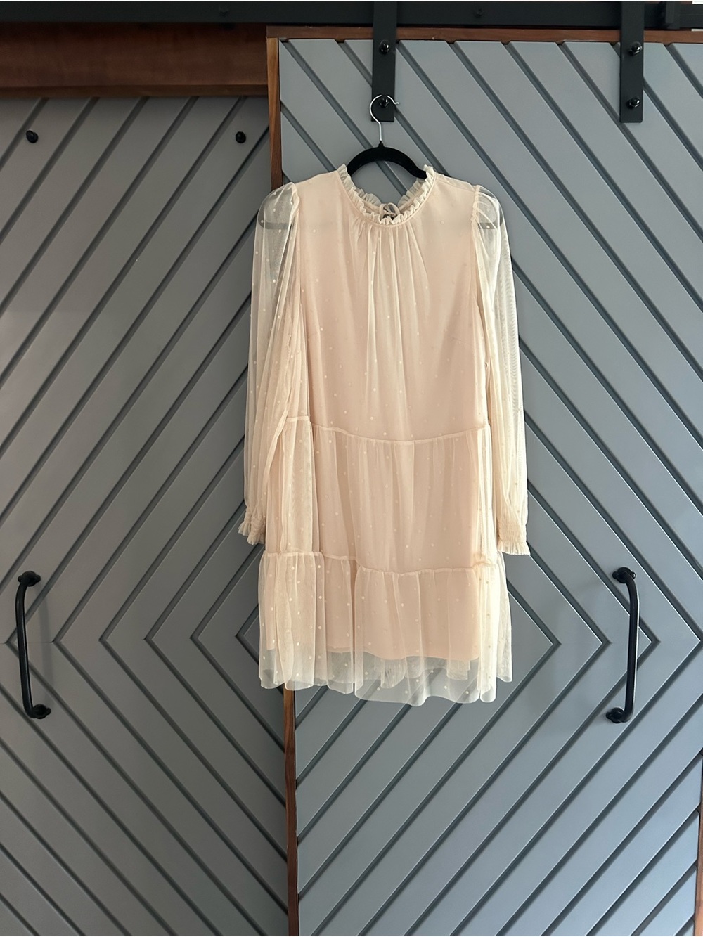 H&M Cream Long Sleeve Tiered Mesh Mini Dress
